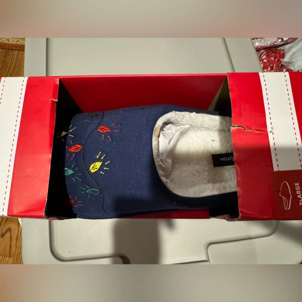 New Club Room Men’s Holiday Christmas Slippers Gifts Stocking Stuffer Warm Comfy